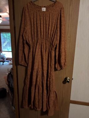 Long Prairie Style Rust With Black Polka Dots